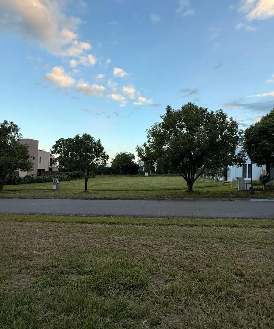 Terreno de 802 m2 en VENTA I Country San Pablo 5