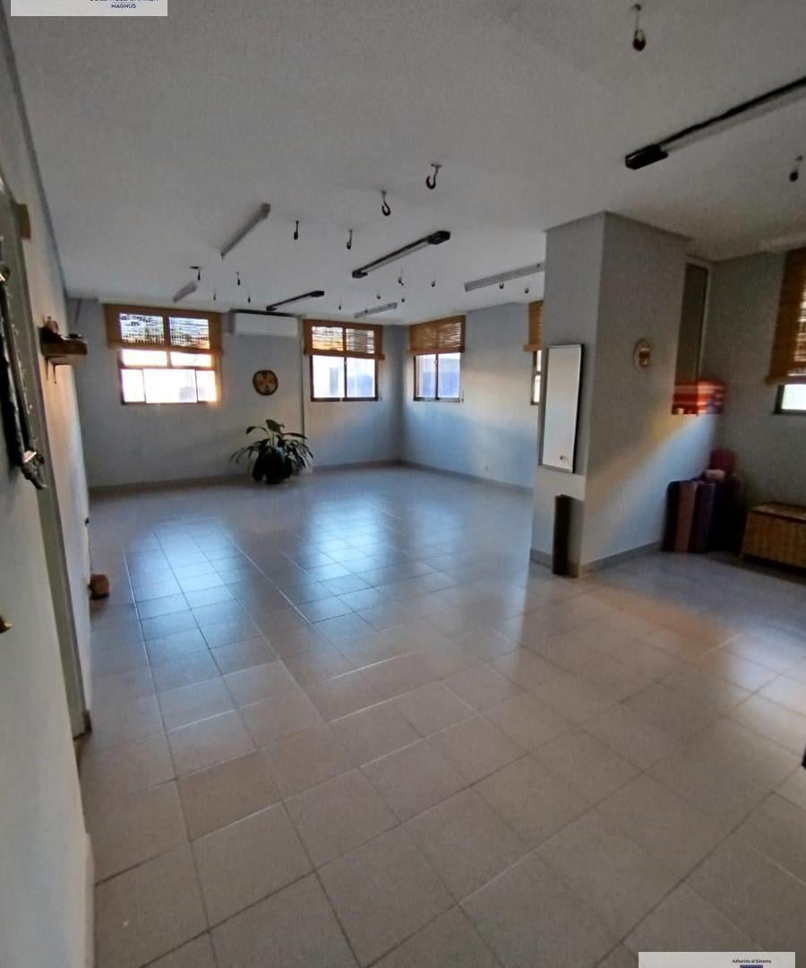 Oficina de 45 m2 en microcentro - Cordoba esq. Junin