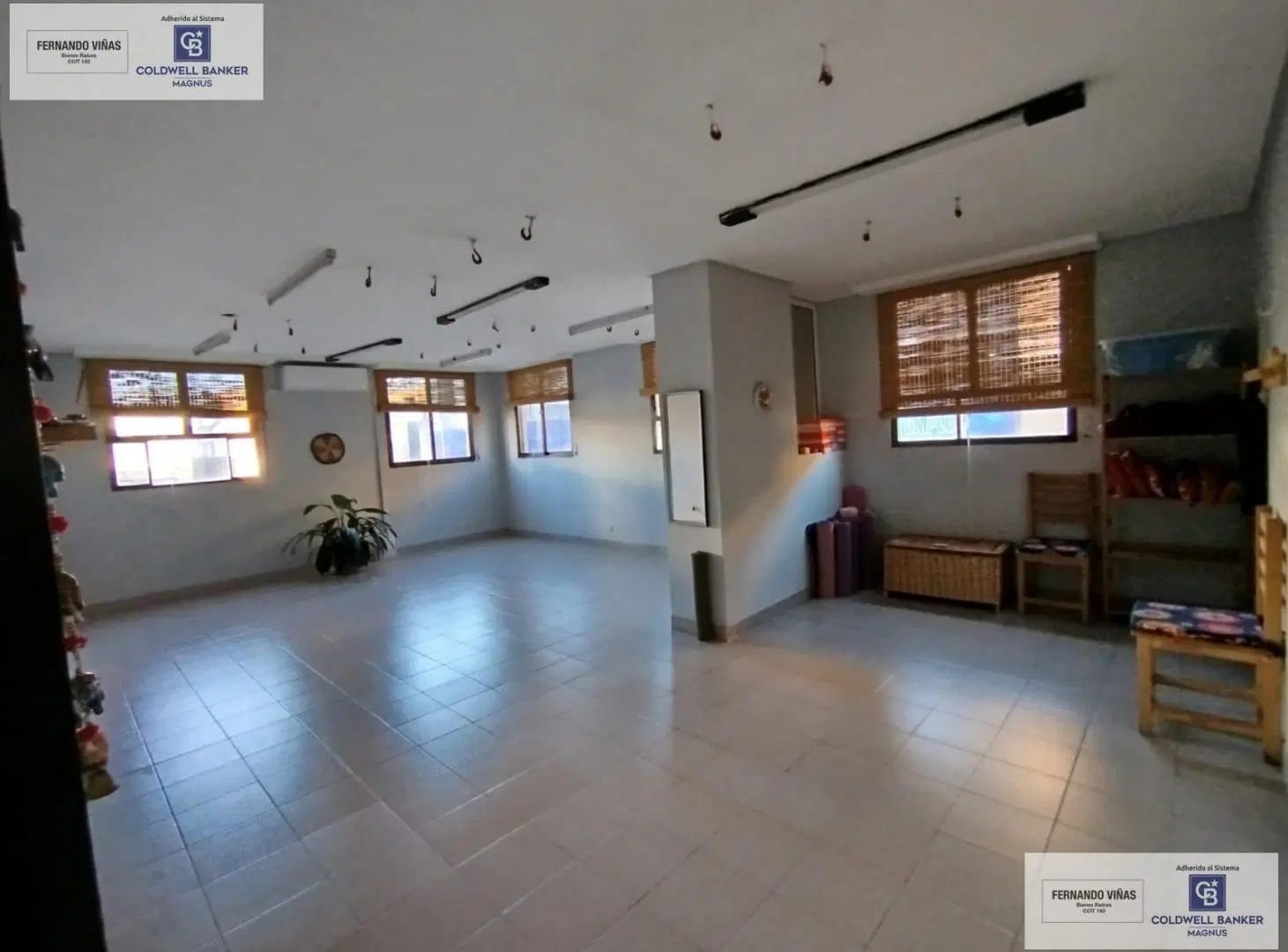 Oficina de 45 m2 en microcentro - Cordoba esq. Junin 3