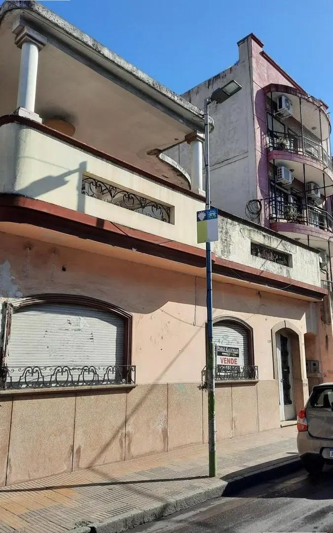 Importante casa de 2 plantas en barrio sur 4