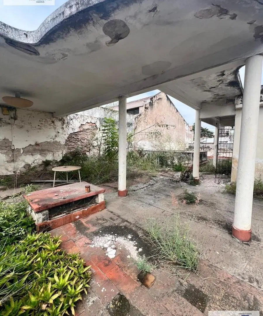Importante casa de 2 plantas en barrio sur 5