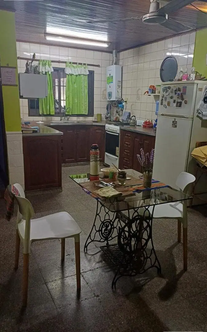 Casa en villa mariano moreno 4