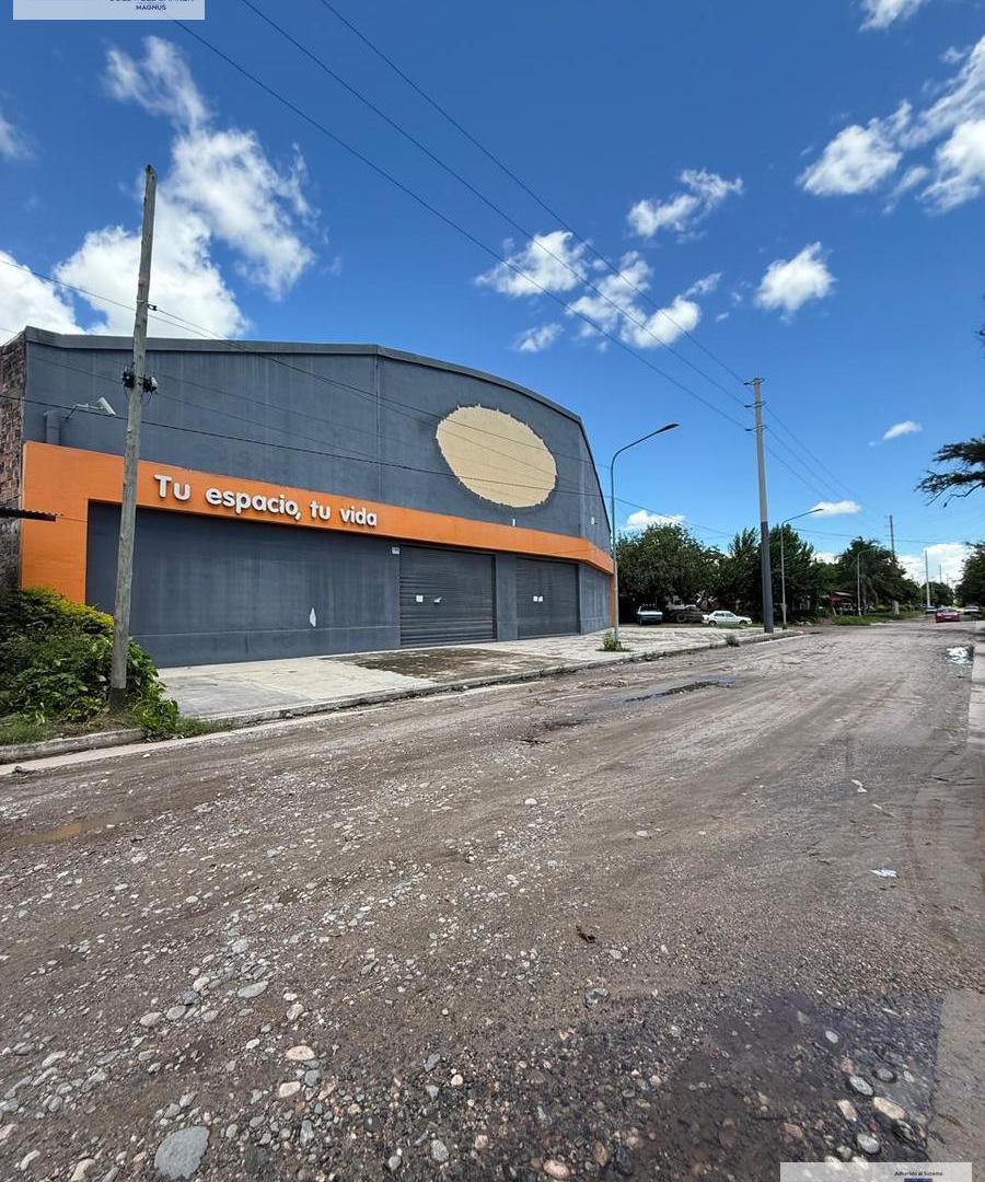 Foto de Local comercial y deposito premium en Alberdi, imagen 3