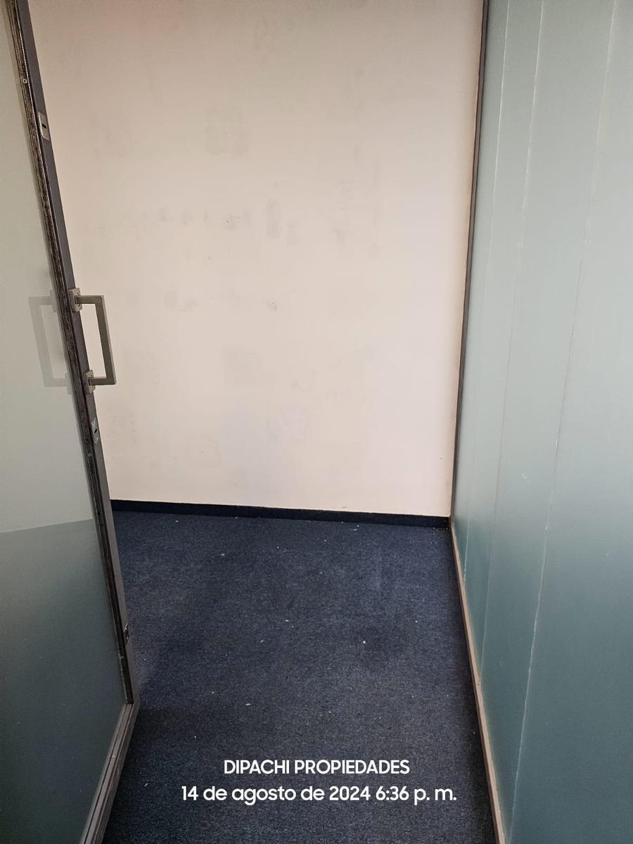Venta Oficina en San Nicolas, Excelente Ubicacion. 1