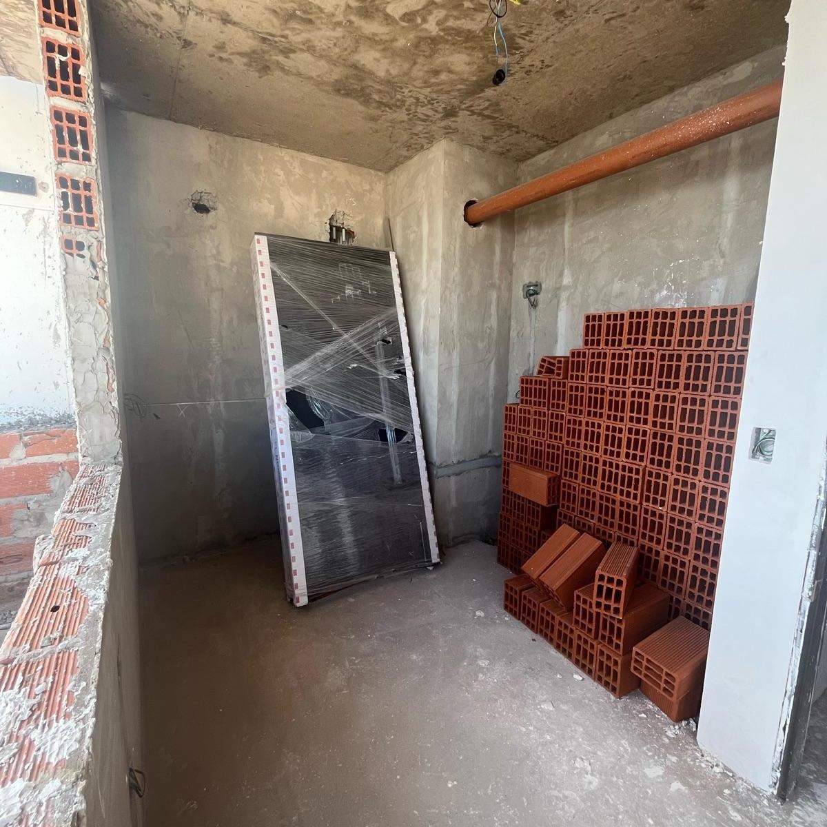 Venta Triplex 4 Ambientes 11º Piso en Avellaneda 2