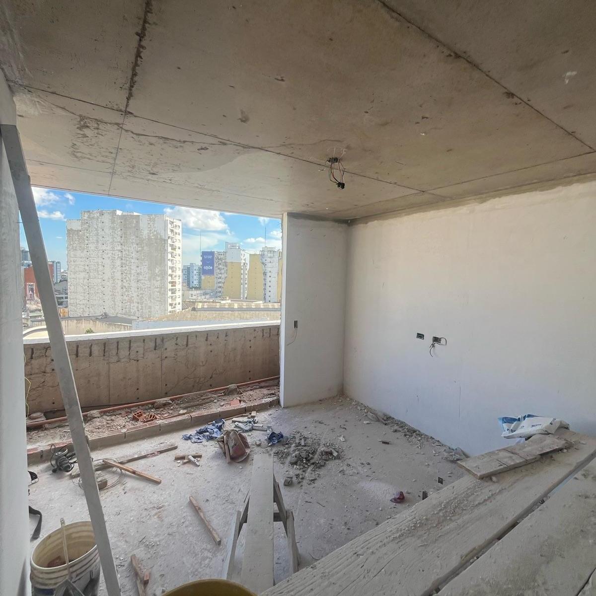 Venta Duplex 5 Ambientes 9º Piso en Avellaneda 2