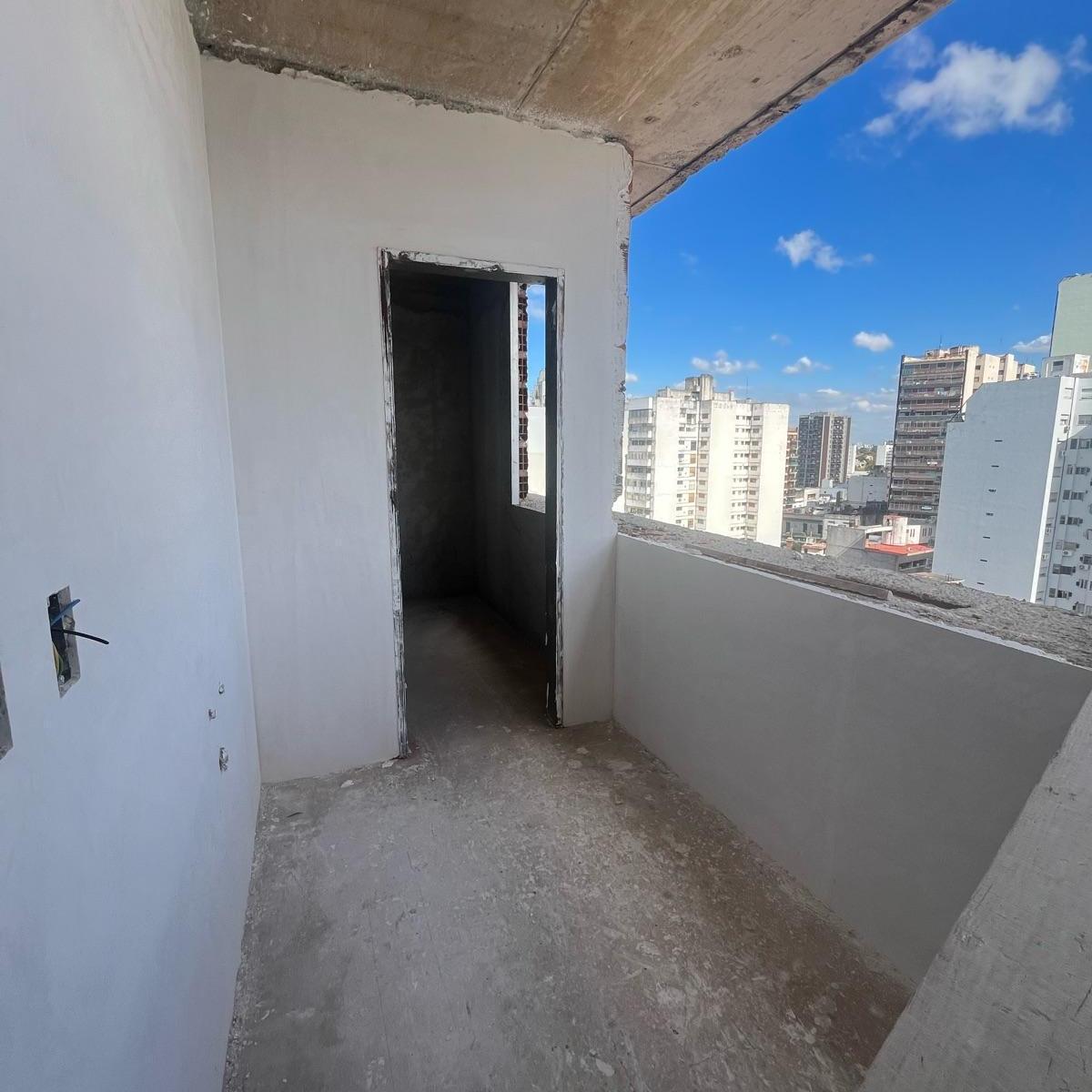 Venta Duplex 5 Ambientes 9º Piso en Avellaneda 1