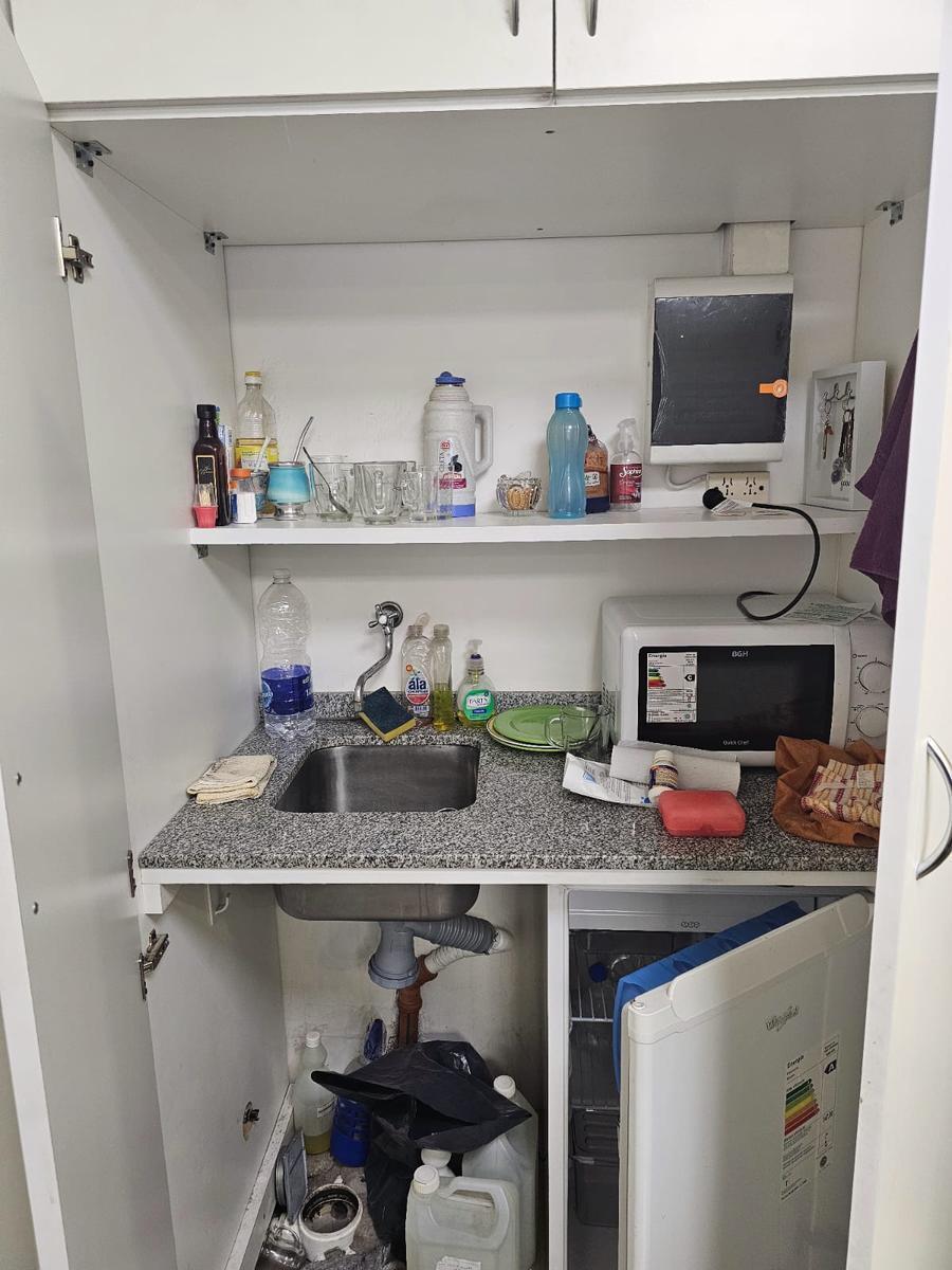 Venta - Oficina Avellaneda Centro 5