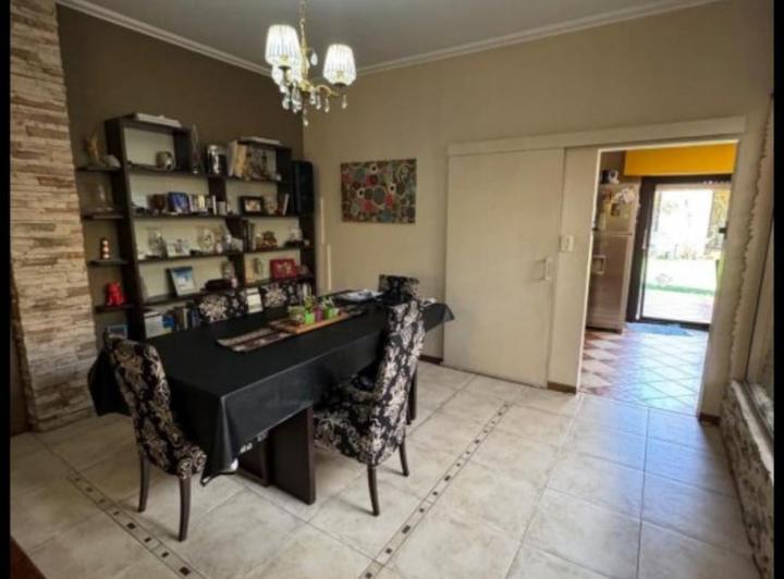 Venta Casa 5 ambientes en Lanús 3