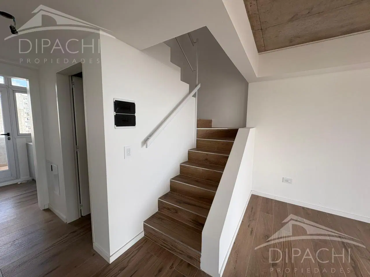 Venta triplex 4 ambientes 11º PISO en Avellaneda 5