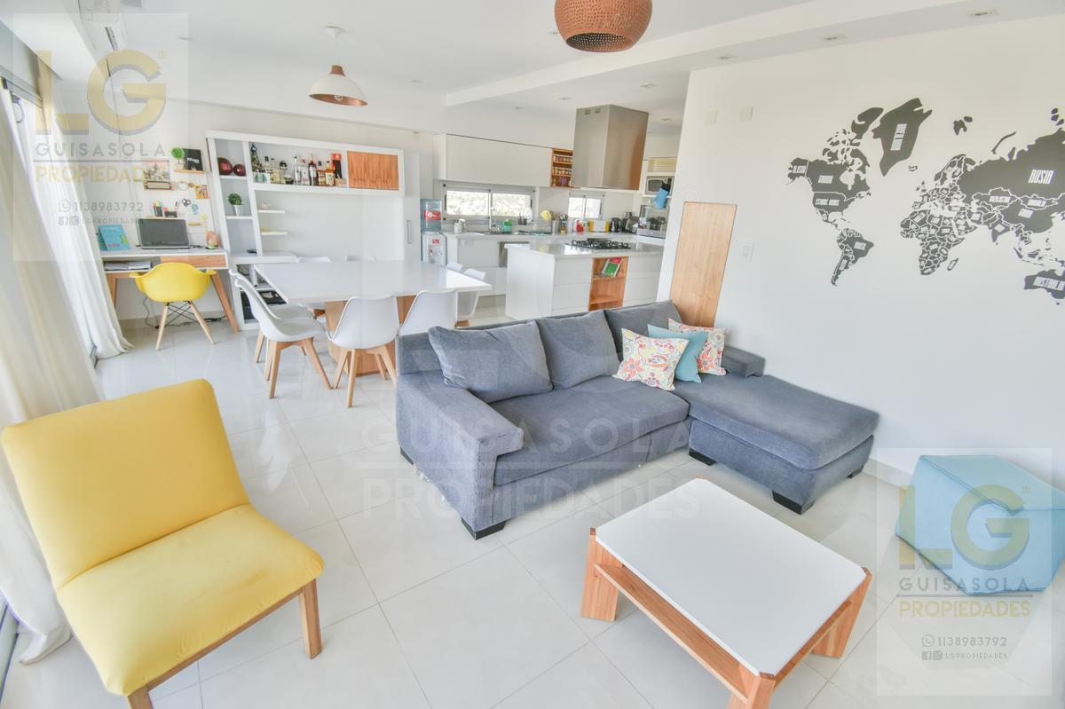 Departamento en Venta de 5 Ambientes con Cochera en Berazategui Centro 1