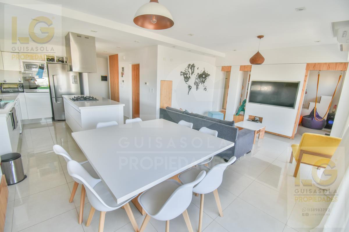 Departamento en Venta de 5 Ambientes con Cochera en Berazategui Centro 3