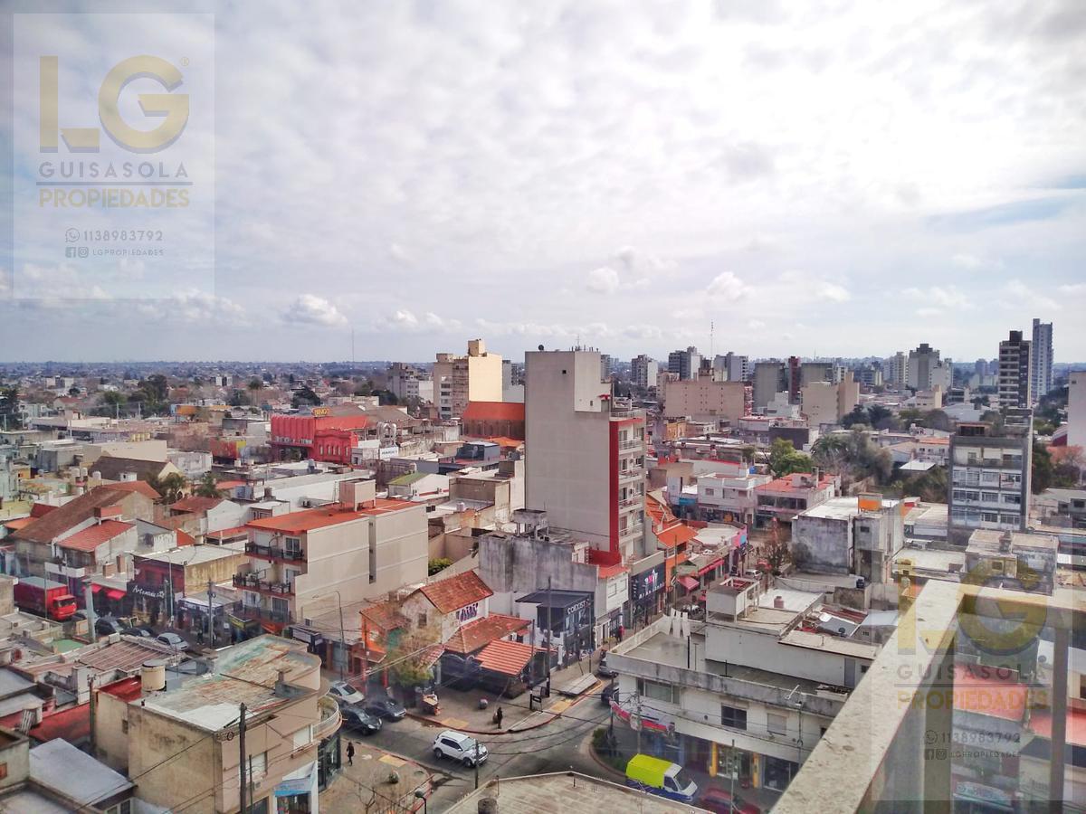 Departamento en Venta de 2 Ambientes con Cochera en Berazategui Centro 2