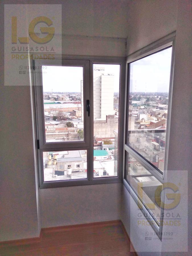 Departamento en Venta de 2 Ambientes con Cochera en Berazategui Centro 3
