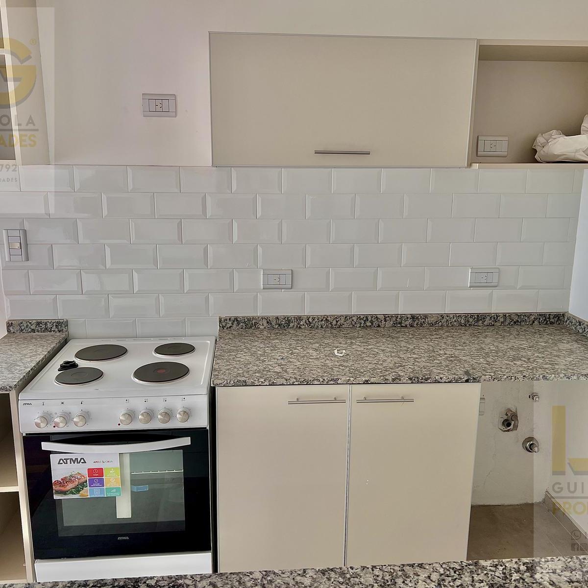 Departamento en Venta Dos Ambientes con Cochera en El Centro de Berazategui 5