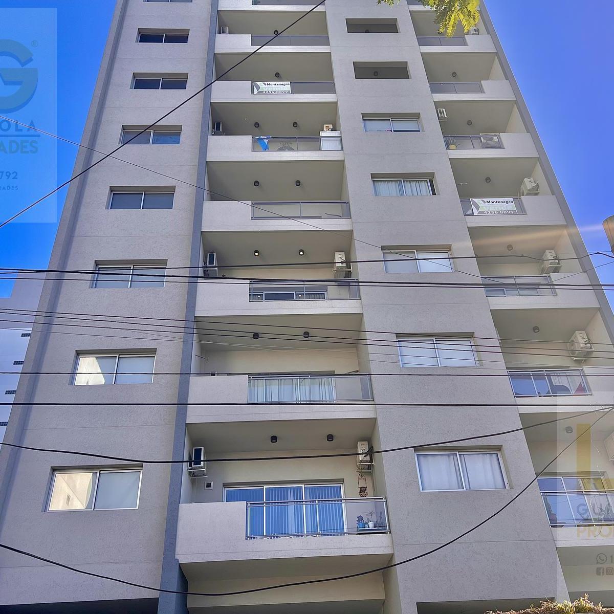 Departamento en Venta 4 Ambientes con Cochera en Berazategui Centro 1