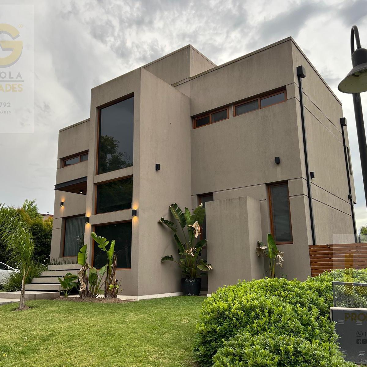 Casa en Venta 5 ambientes en Fincas de Iraola II
