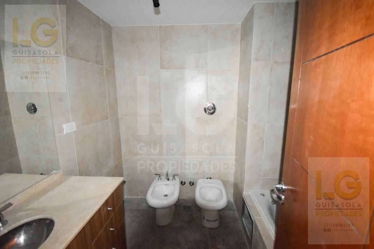 Departamento en Venta de 4 Ambientes en Berazategui Centro 5