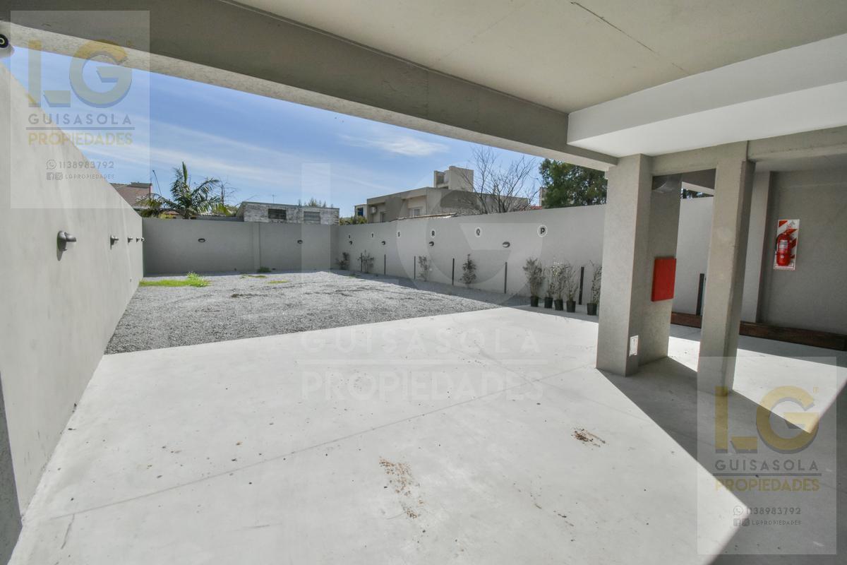 Foto de Departamento en venta de 2 ambientes en Berazategui Centro con cochera, imagen 1
