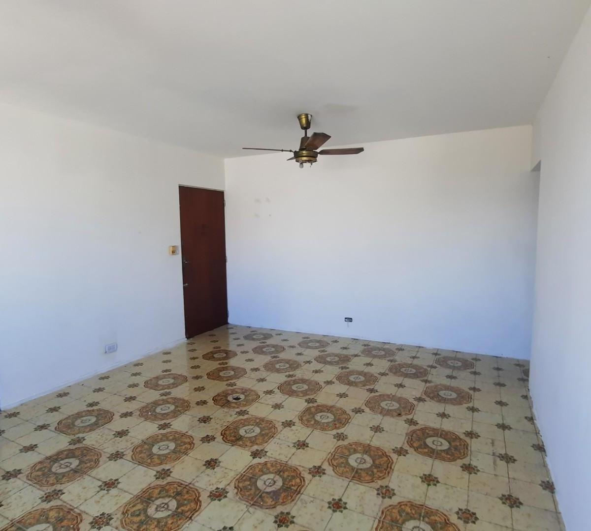 Foto de Depto de 3 ambientes /1 baño completo con ducha /Cocina completa ., imagen 2