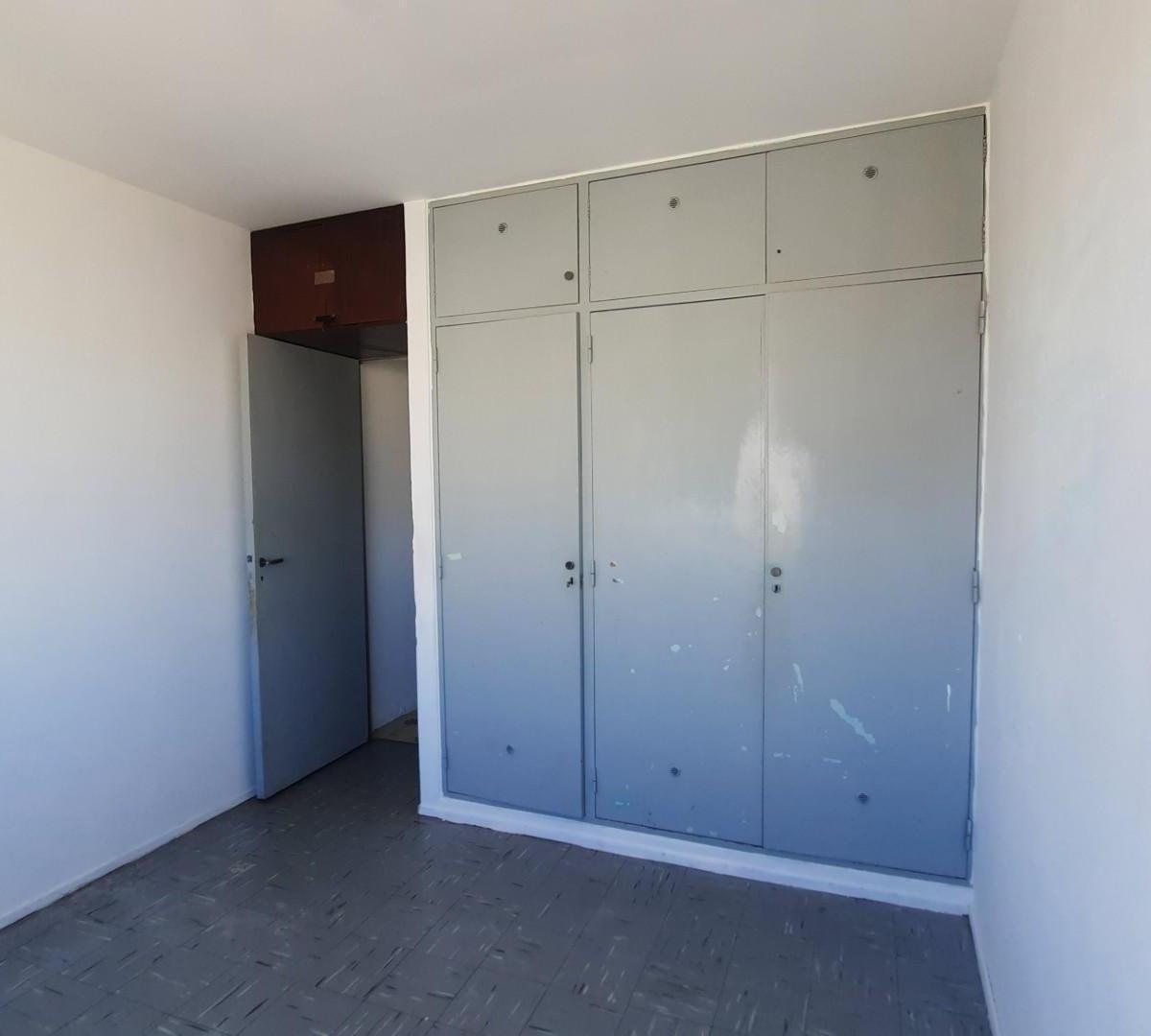 Foto de Depto de 3 ambientes /1 baño completo con ducha /Cocina completa ., imagen 4