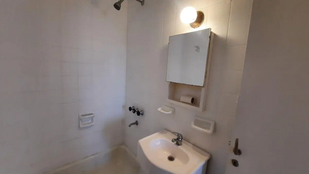 Monoambiente piso 5 al contraf, muy luminoso , Apto prof, balcón con vista abierta 5