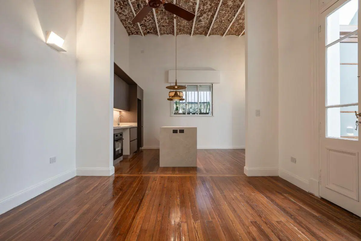 PH totalmente reciclado de 4 amb, 2 suites completas,toilette, patio , terraza propia con parrilla 5