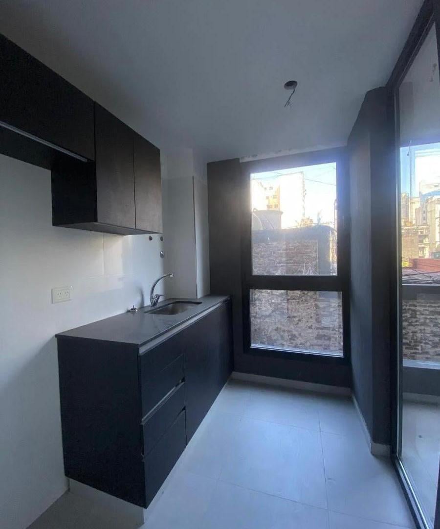Foto de Oficina en venta a estrenar ,planta abierta /al frente ,alfombra tecnica, imagen 2