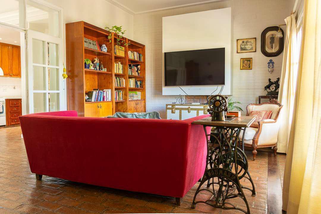 Casa en Venta con Pileta en Acebal 3
