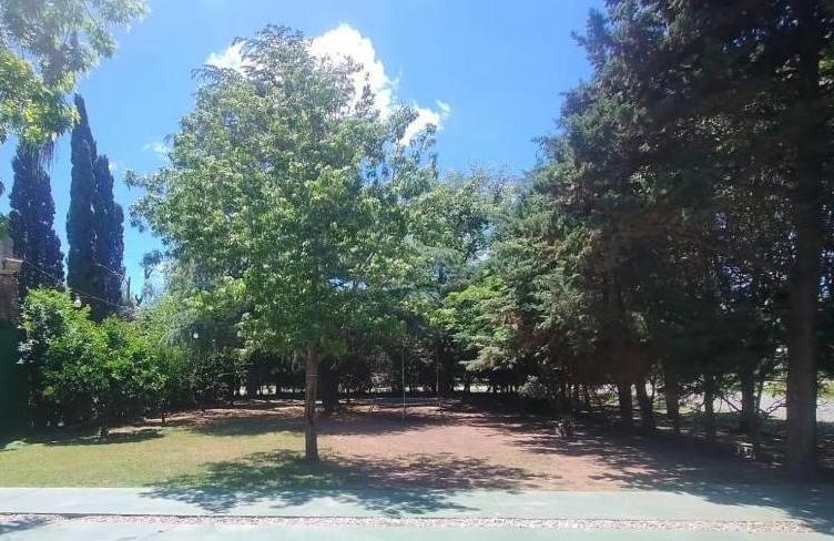 Terreno en Venta en Funes Esquina 5