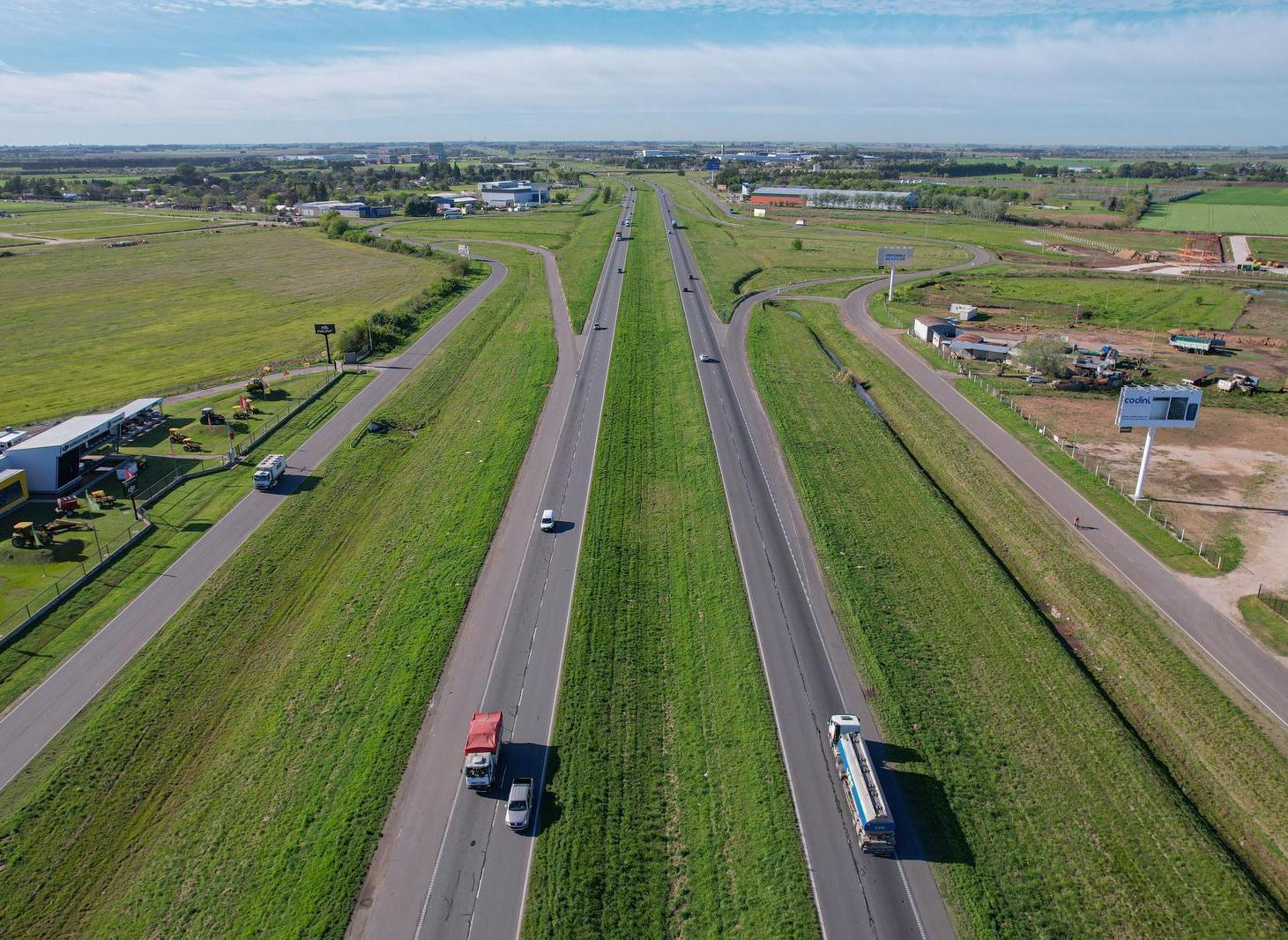 Foto de Terreno industrial en Venta de 1,5 ha Autopista Rosario Buenos Aires, imagen 2