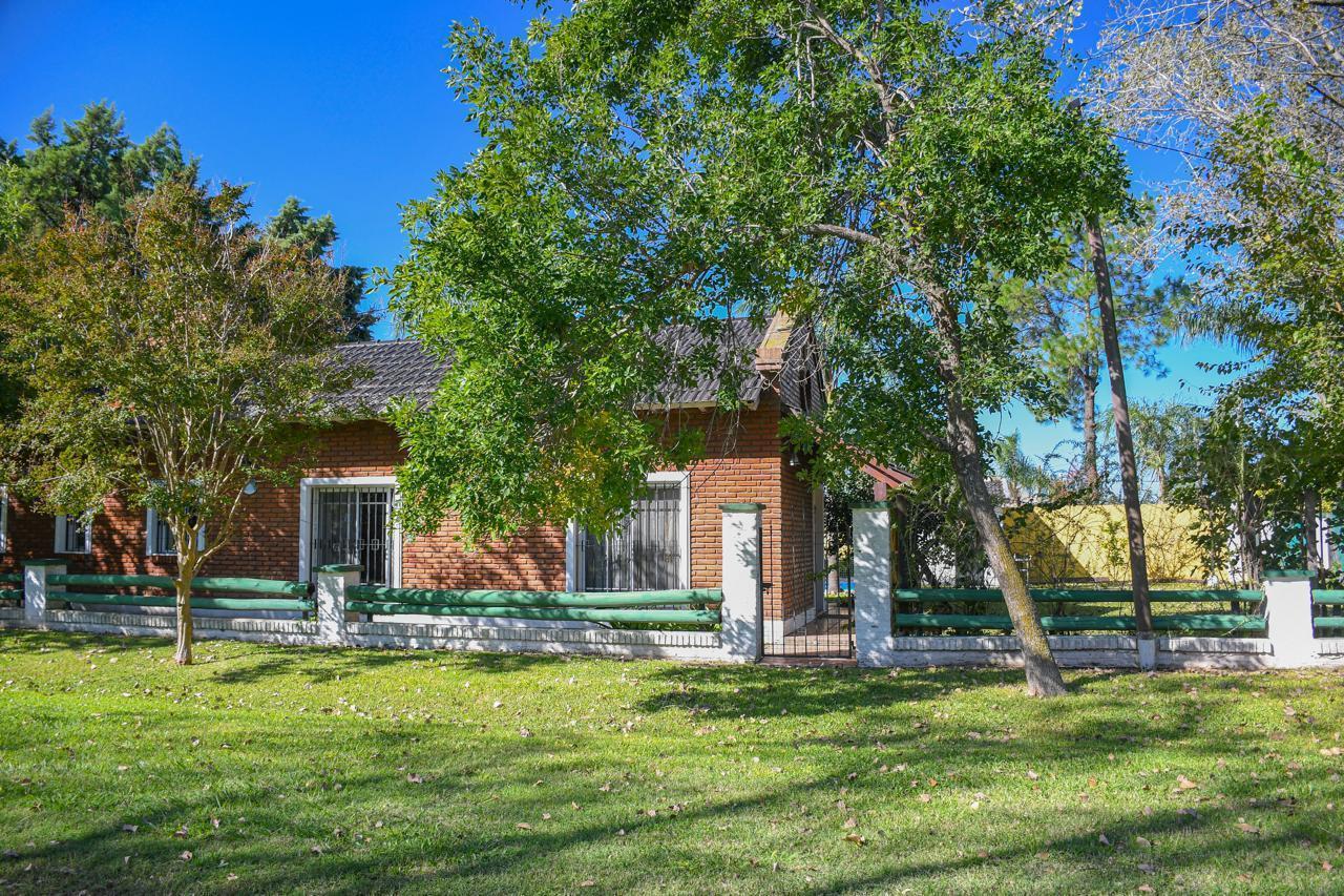 Casa en venta en Villa Amelia 2 Dormts, Pileta y 800m2 de terreno