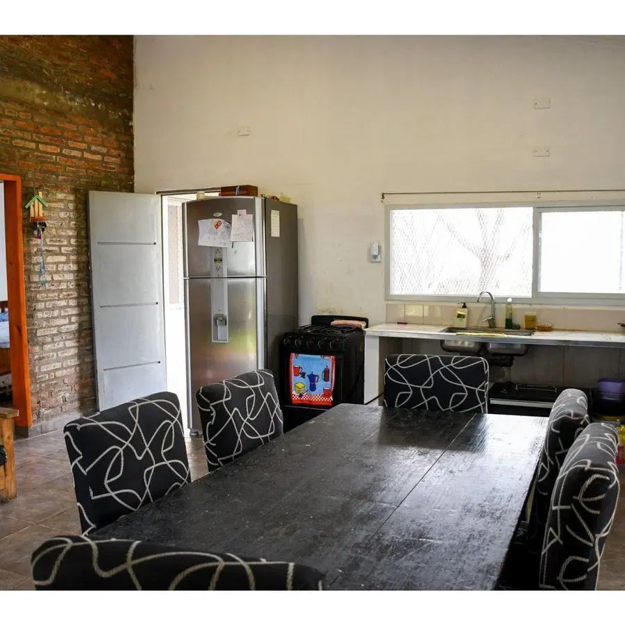 Casa en Venta en Alvear 2 Dormitorios 600m2 Terreno 4