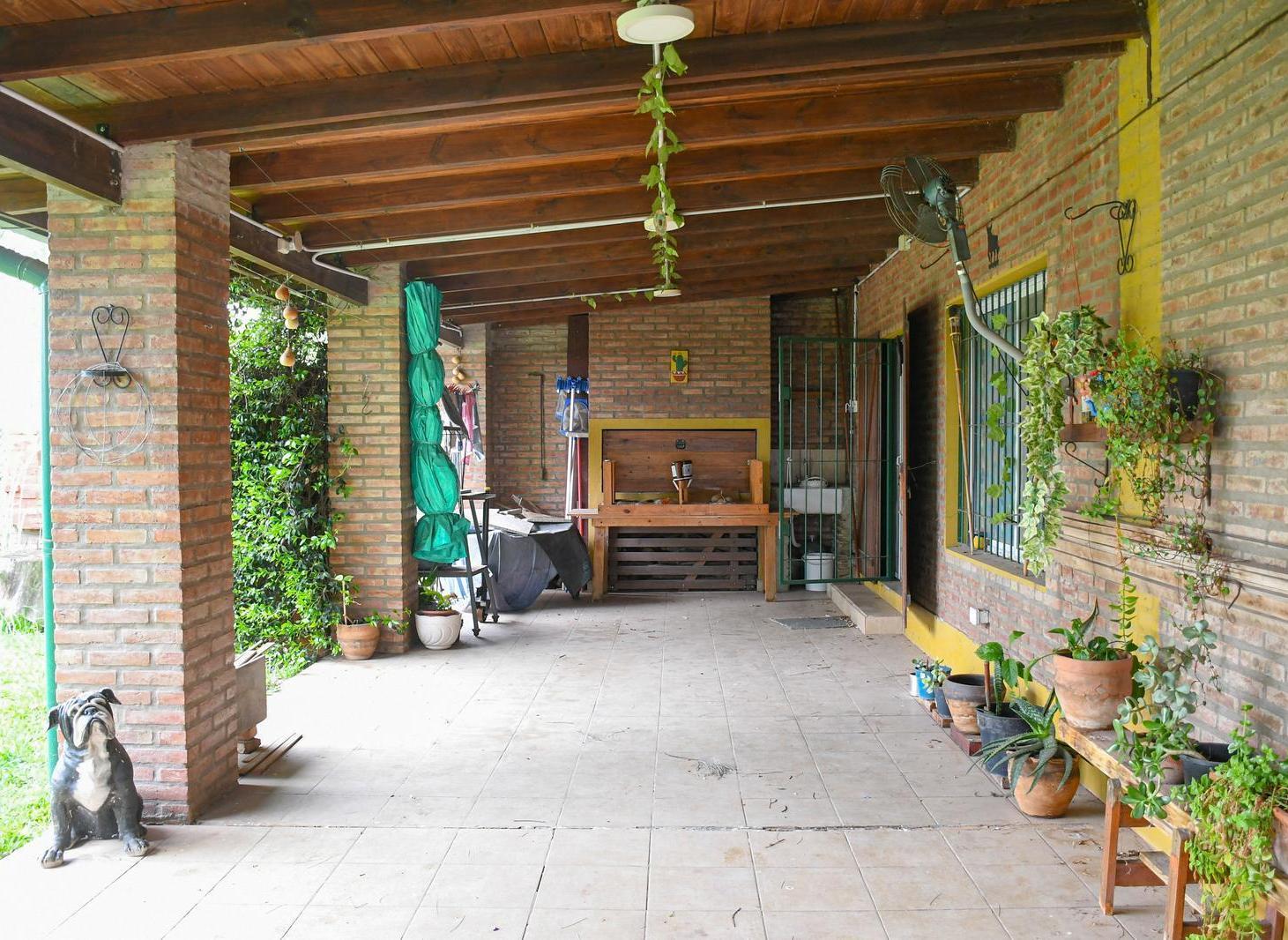 Foto de Venta de Casa con amplio parque en Santa Clara Coronel Domínguez, imagen 2
