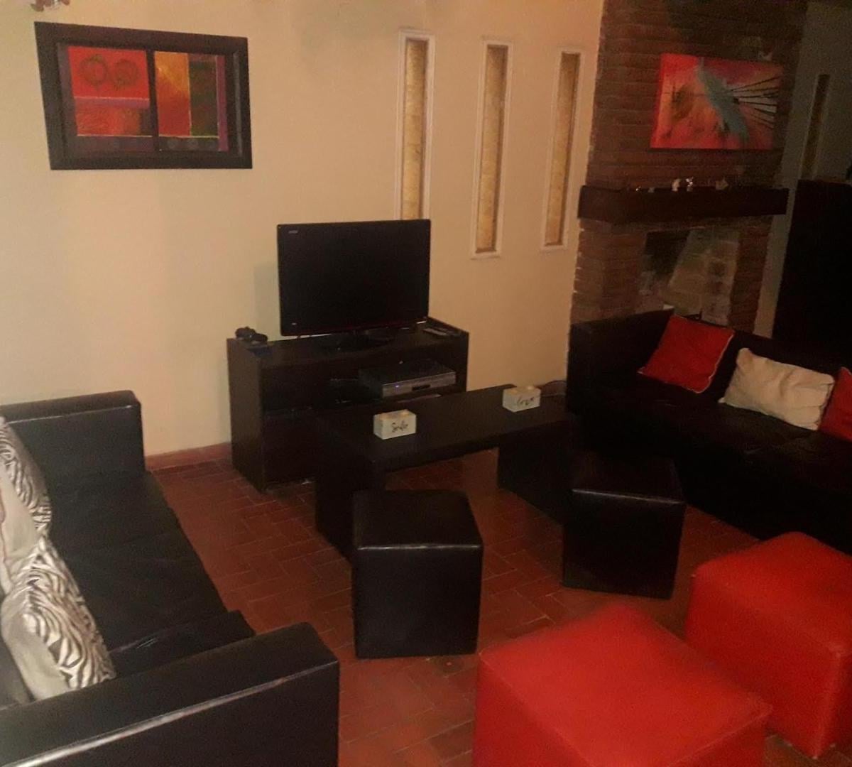 Foto de Casa en Venta Villa Belgrano 4 dormitorios patio pileta, imagen 3