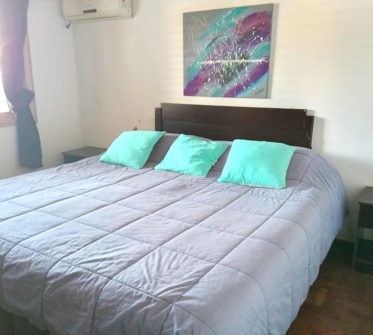 Foto de Casa en Venta Villa Belgrano 4 dormitorios patio pileta, imagen 2