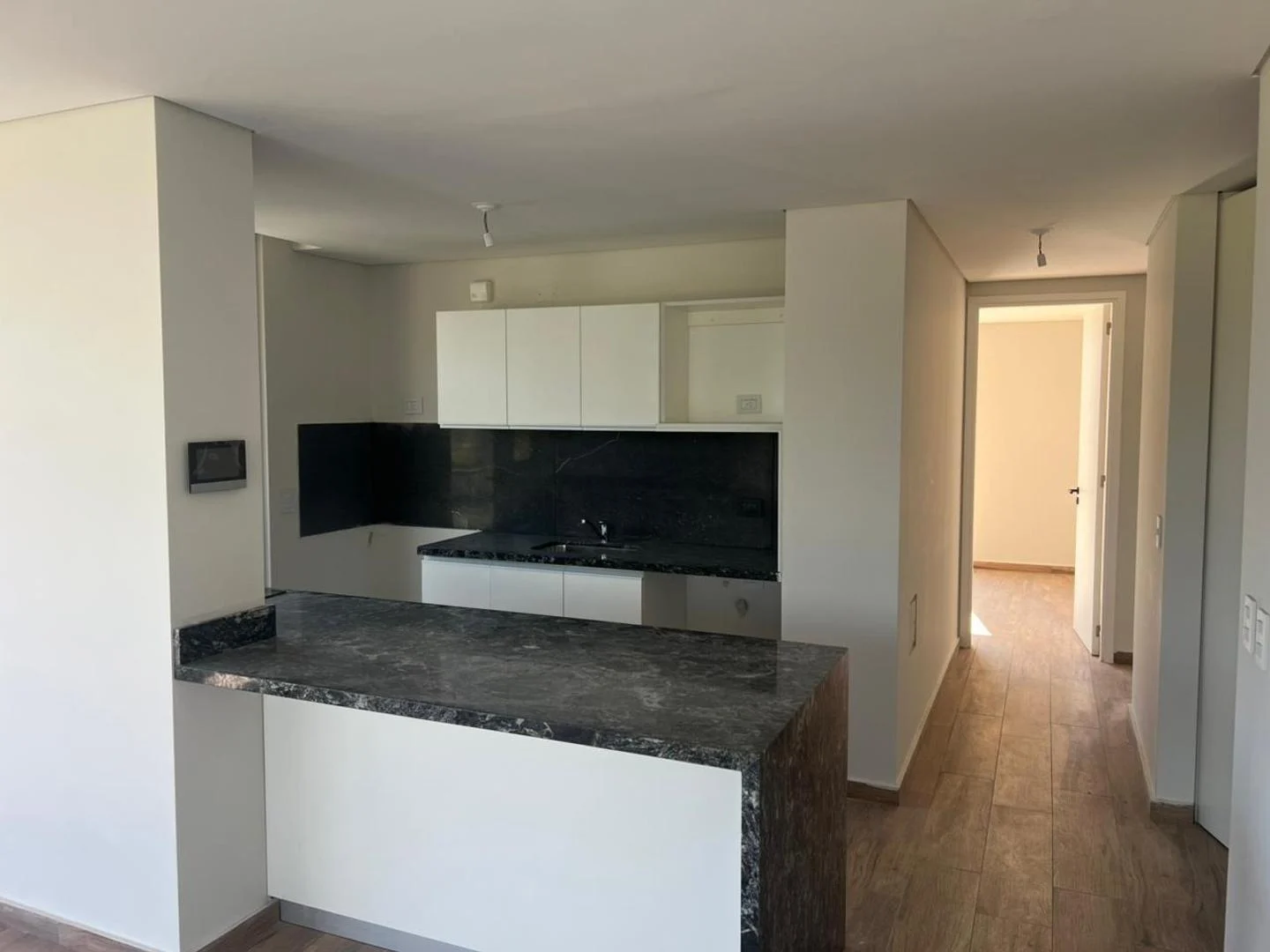 Foto de Departamento a la venta Opera Plaza ext.con balcón y cochera, imagen 4