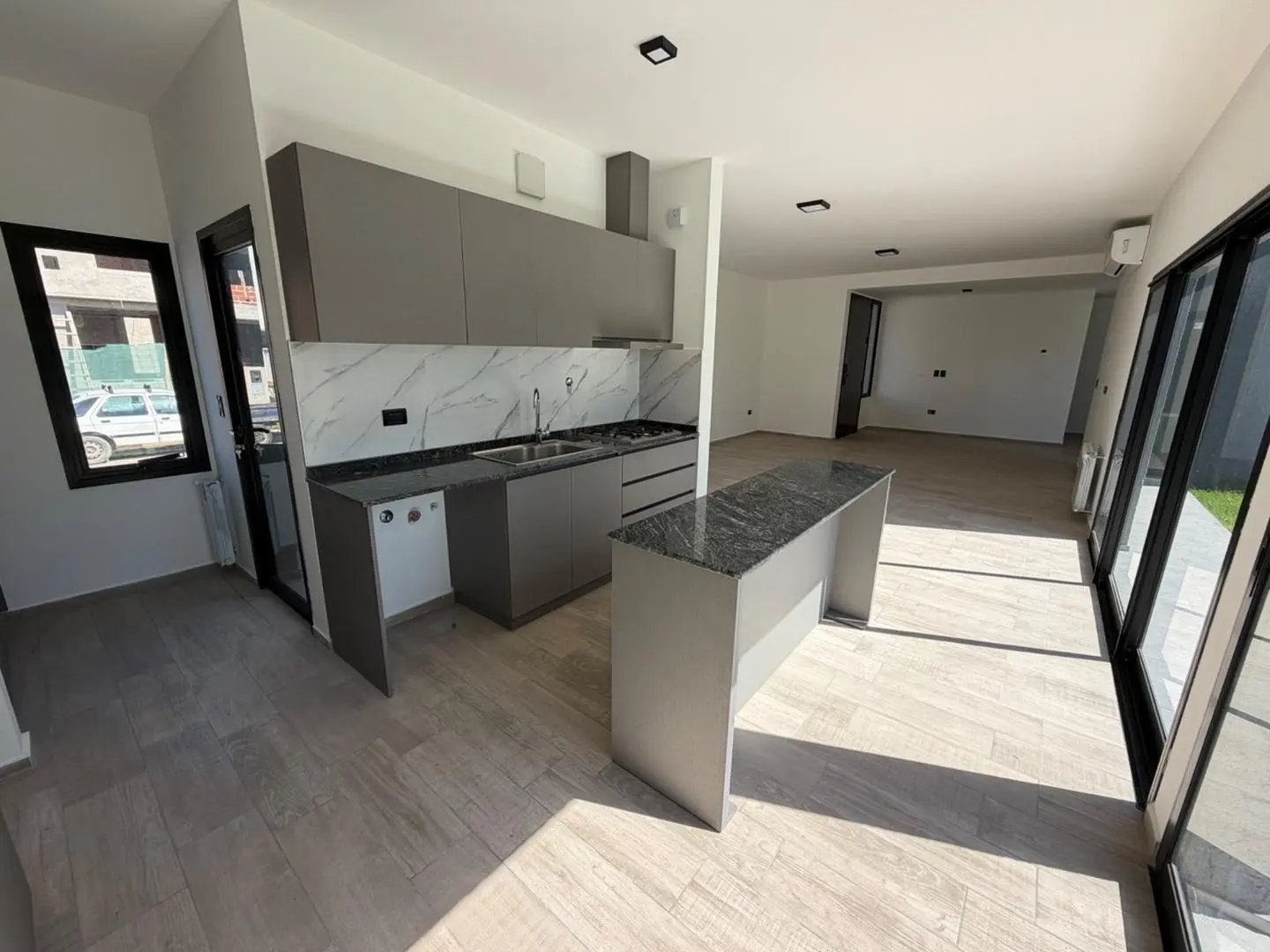 Casa a estrenar en venta Mansos del Sur planta baja 2