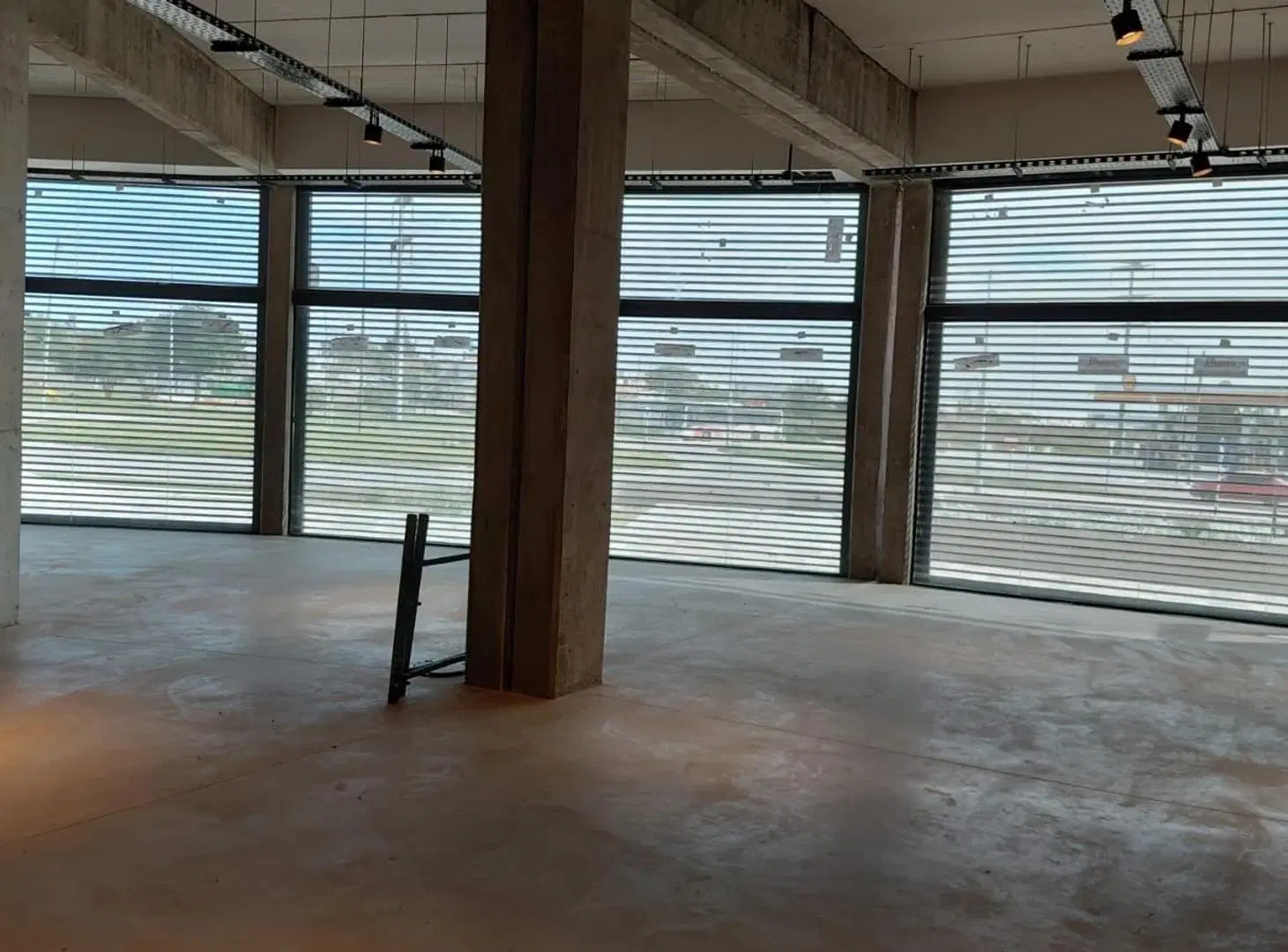 Local comercial camino 60 cuadras 3