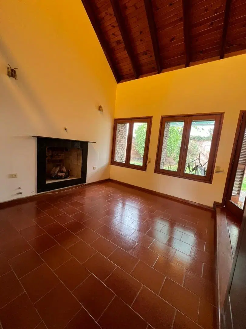 CASA APTA CREDITO CALLE PERU 2