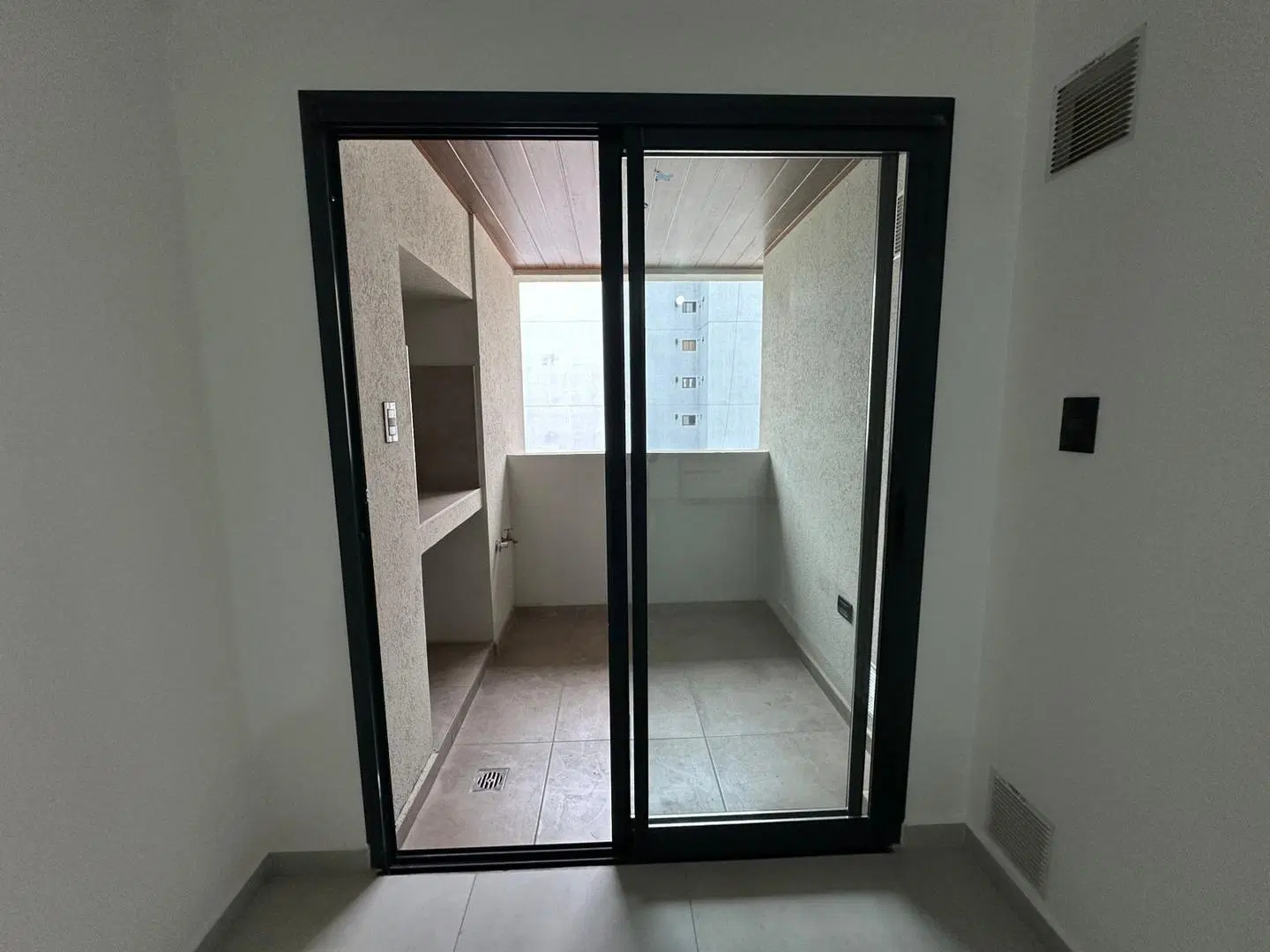 Departamento en alquiler 1 dormitorio con balcón 3
