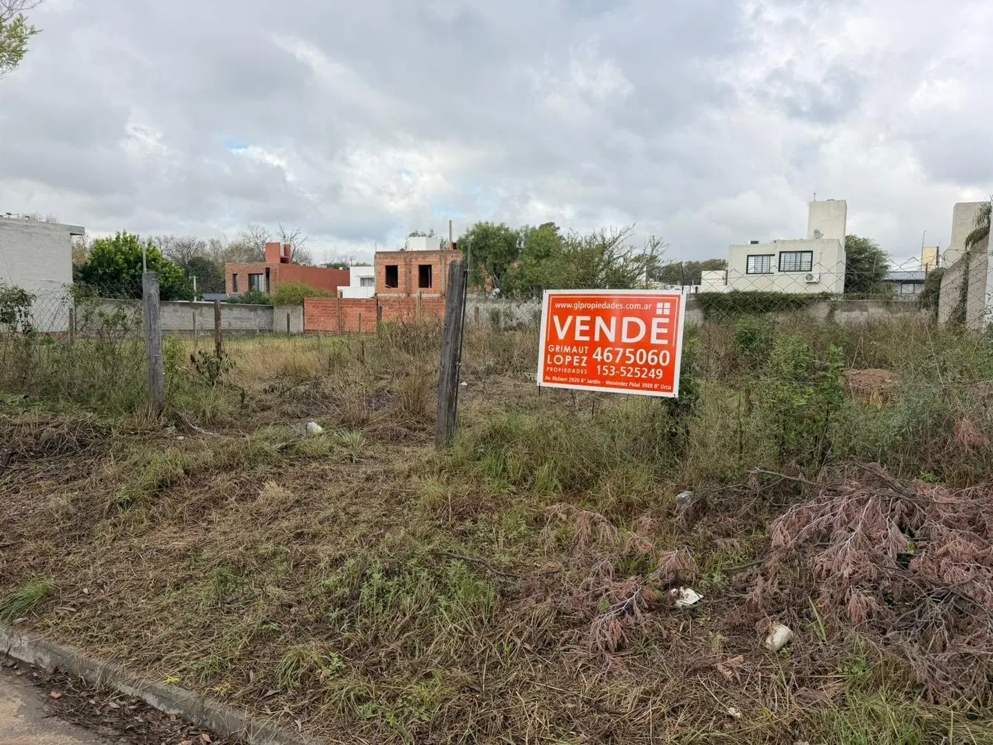 Terreno en venta Nuevo Urca apto dúplex y con escritura 3