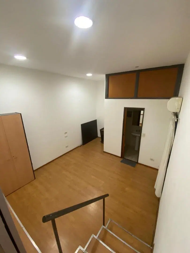 Oficina grande en alquiler ideal showroom, equipo de trabajo 5