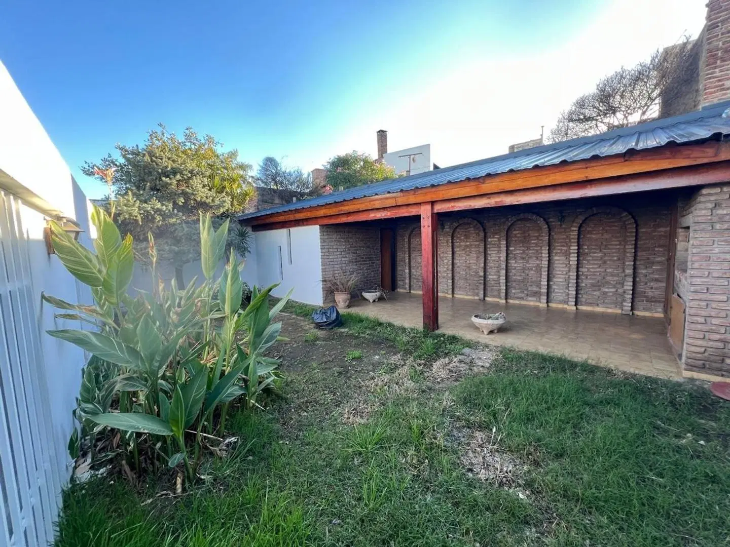 Casa a la venta B° Maipú 3 dormitorios APTO CREDITO 4