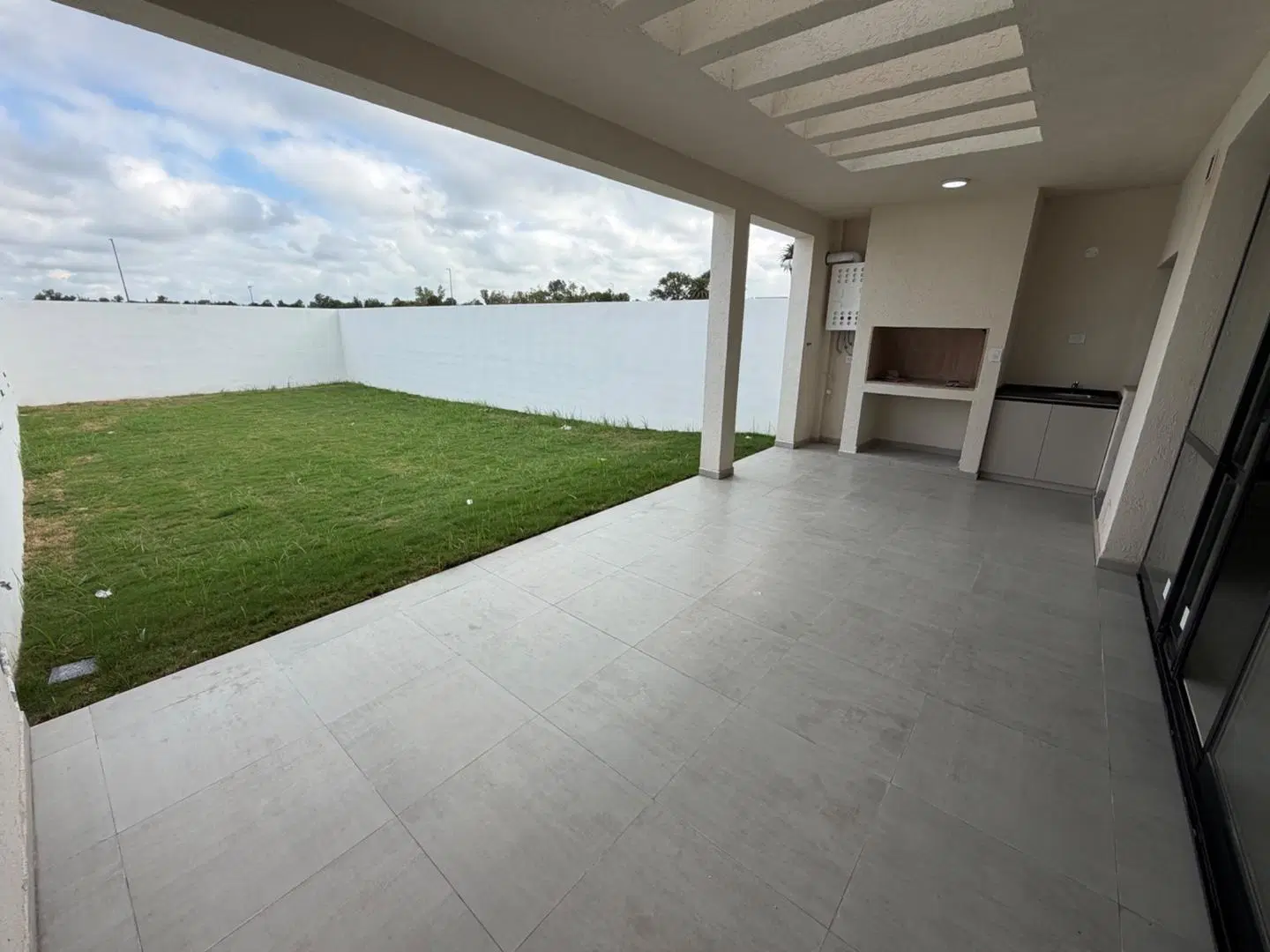Duplex en ALQUILER Barrio San Guillermo camino San Carlos 4