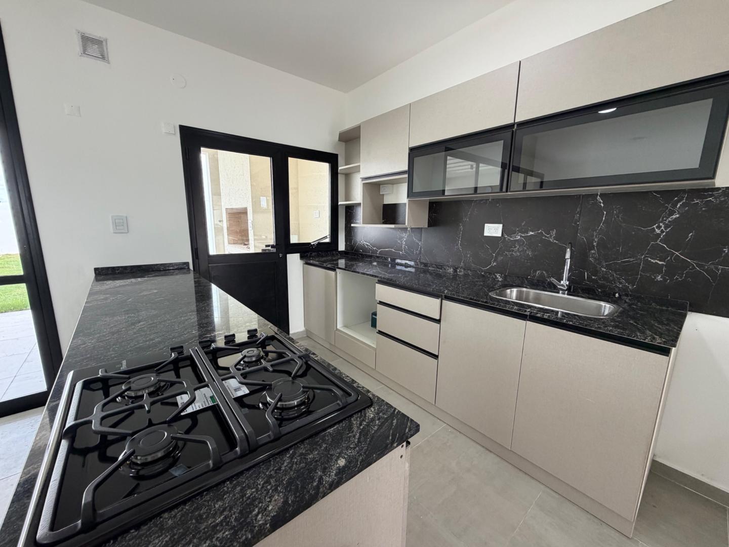 Foto de Duplex en ALQUILER Barrio San Guillermo camino San Carlos, imagen 5