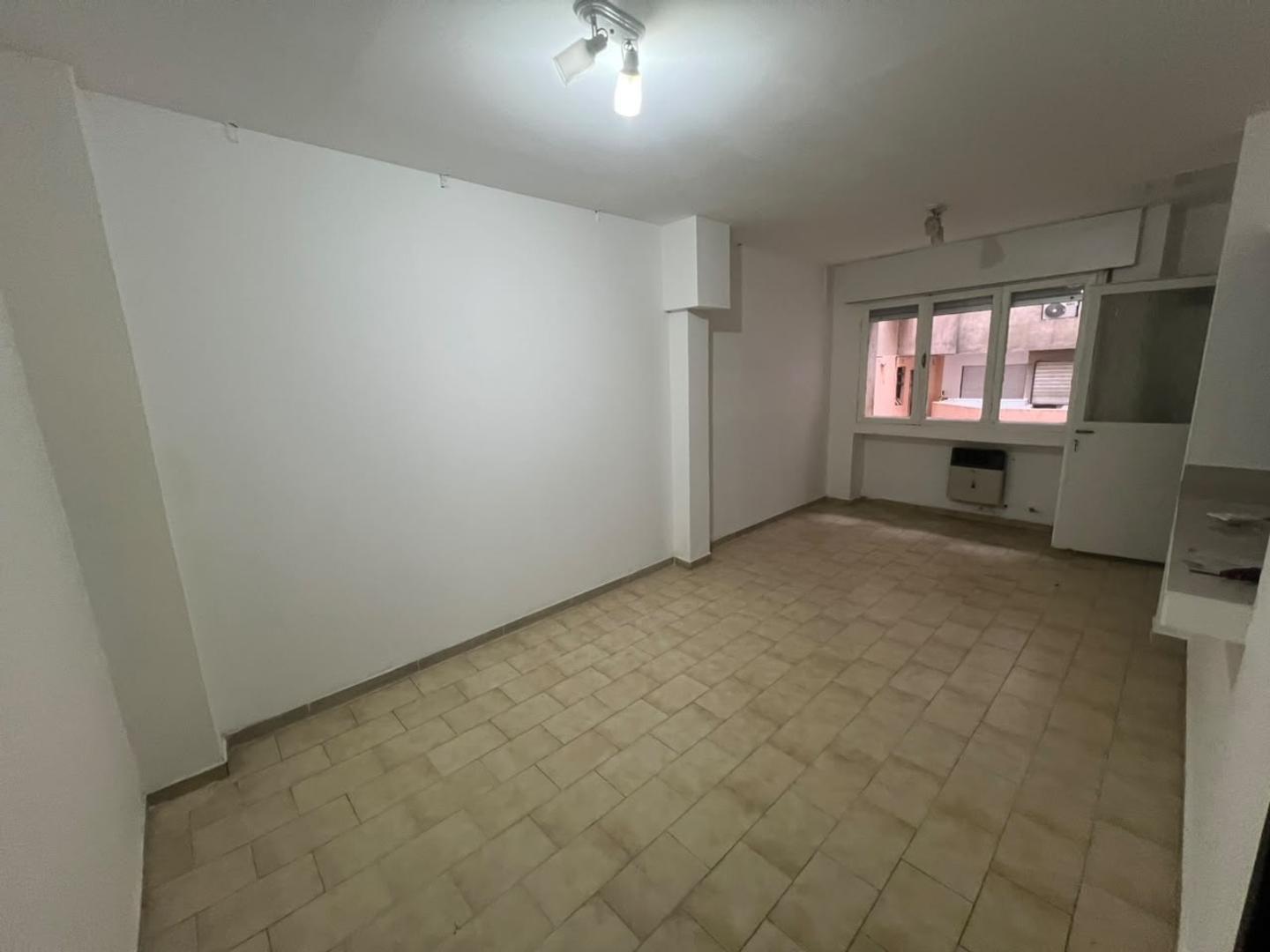 Foto de Departamento en alquiler 2 dormitorios con balcón externo, imagen 3