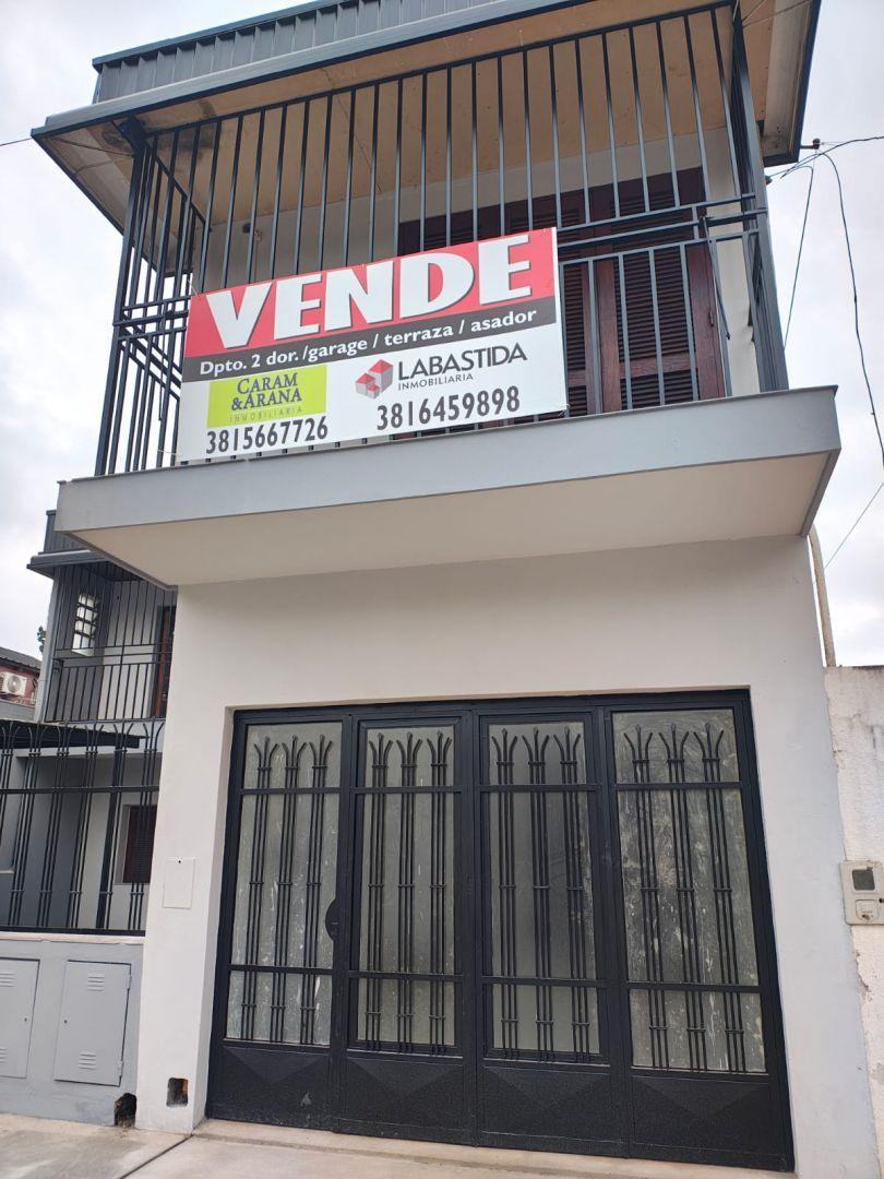 Departamento en PH dos dormitorios/Cochera/terraza con asador