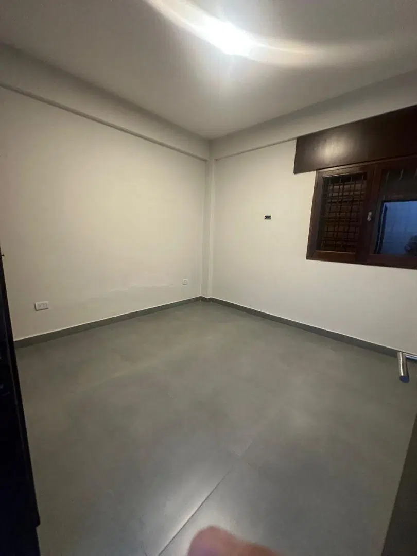 Dpto en Venta, de 3D en P.B. con patio Impecable!!! 2