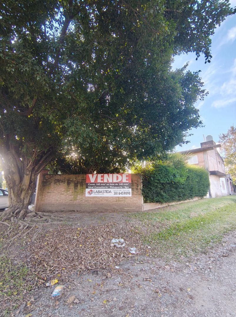 Casa esquina en venta Yerba Buena